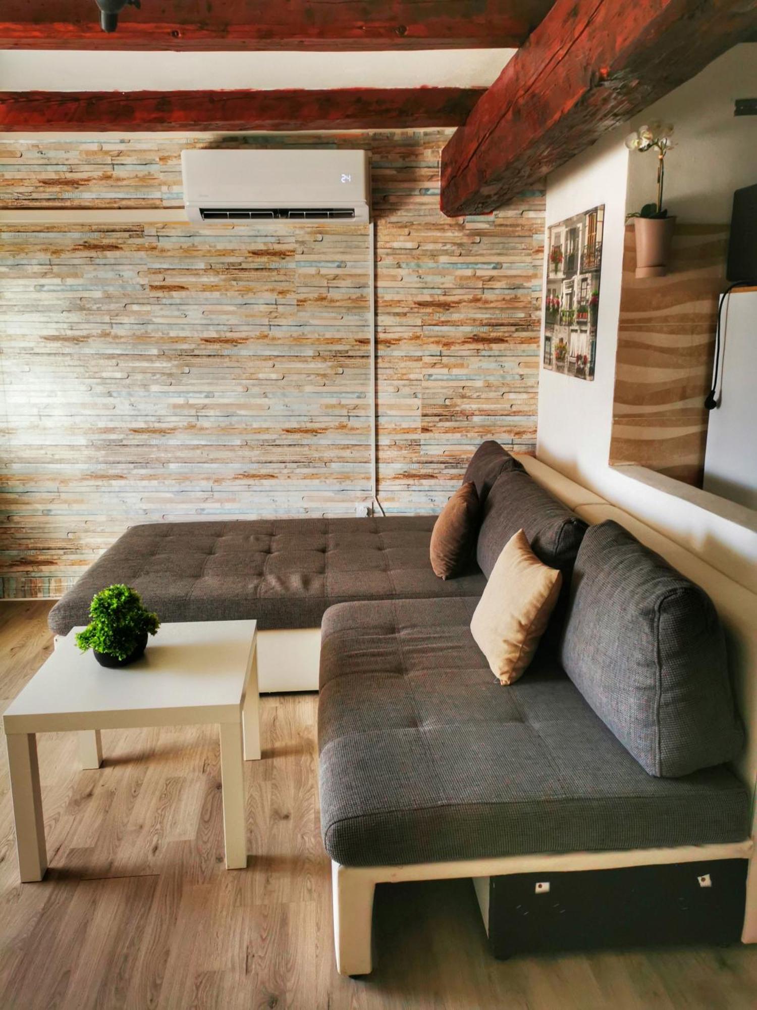 Attica Apartment Pula Ngoại thất bức ảnh